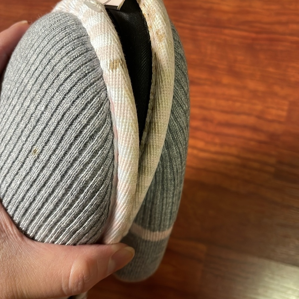 Victoria's Secret Gray Slippers - Picture 4 of 5